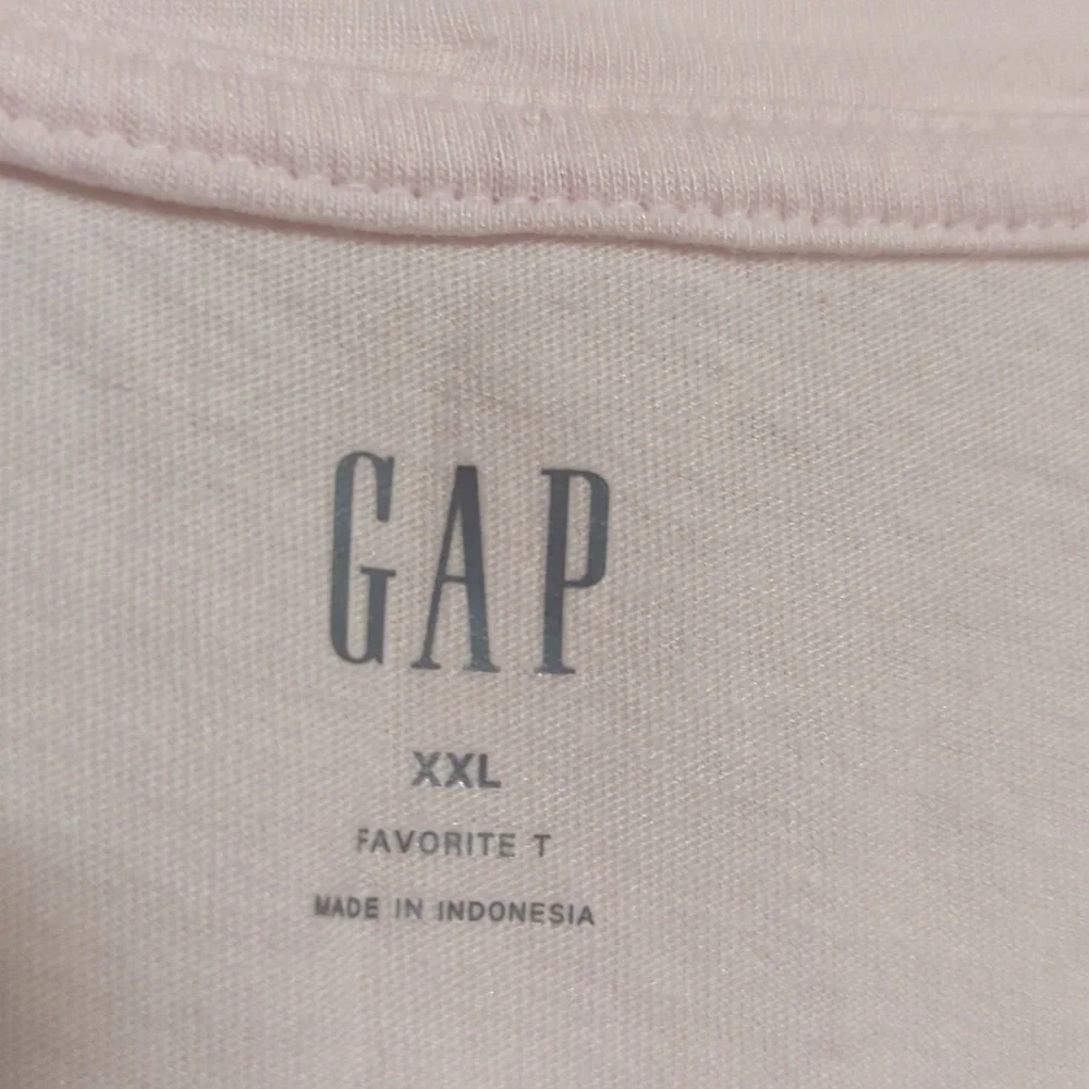 GAP Favorite Graphic T-Shirt Light Pink Size XXL Used Excellent MSRP $19.99 - Picture 4 of 4